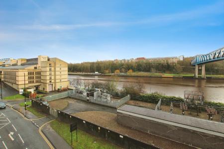 2 bedroom Flat for sale in Apartment, Quayside, Newcastle upon Tyne, NE1