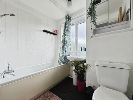 2 bedroom Maisonette for sale in Cowdrey House St Johns Green, Percy Main, North Shields, NE29