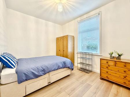 2 bedroom Flat for sale in Oswin Avenue, Forest Hall, Newcastle upon Tyne, NE12