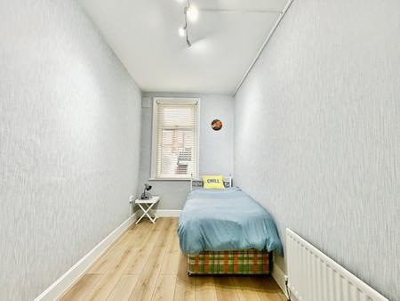 2 bedroom Flat for sale in Oswin Avenue, Forest Hall, Newcastle upon Tyne, NE12