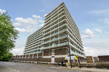 2 bedroom Flat for sale in 28-34 Wellington Street, Town Centre, Northampton, NN1