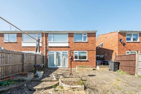 2 bedroom Flat for sale in Conifer Rise, Westone, Northampton, NN3