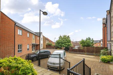 2 bedroom Flat for sale in The Square, Upton, Northampton, NN5