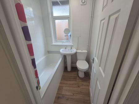 2 bedroom Bungalow to let in Norton Road, Kingsthorpe, Northampton, NN2