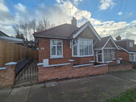 2 bedroom Bungalow to let in Norton Road, Kingsthorpe, Northampton, NN2