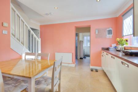 4 bedroom Semi-detached house for sale in Shatterstone, East Hunsbury, Northampton, NN4