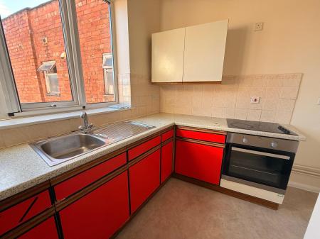 1 bedroom Flat to let in Abington Square, Northampton, NN1