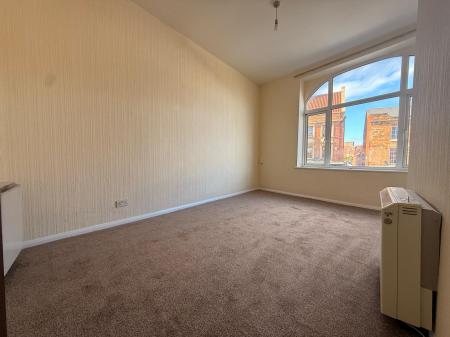 1 bedroom Flat to let in Abington Square, Northampton, NN1