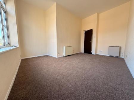 1 bedroom Flat to let in Abington Square, Northampton, NN1