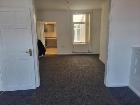 2 bedroom Terraced House to let in Elsden Road, Wellingborough, NN8