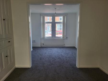 2 bedroom Terraced House to let in Elsden Road, Wellingborough, NN8