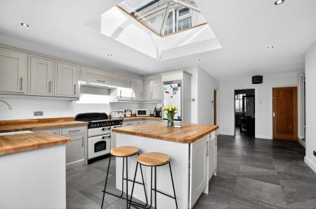 3 bedroom Terraced House for sale in Twigden Road, Kislingbury, NN7