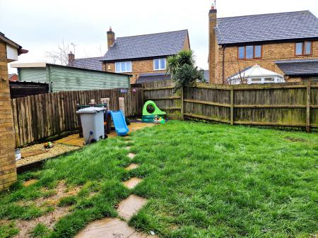 3 bedroom Semi-detached house to let in Bestwood Close, Desborough, NN14