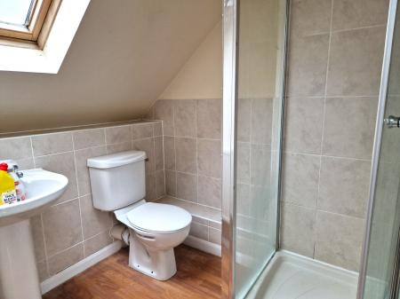 3 bedroom Semi-detached house to let in Bestwood Close, Desborough, NN14