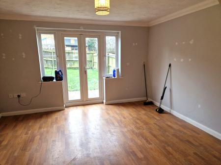 3 bedroom Semi-detached house to let in Bestwood Close, Desborough, NN14