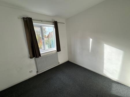 2 bedroom Terraced House to let in Mallard Close, Northampton, NN4