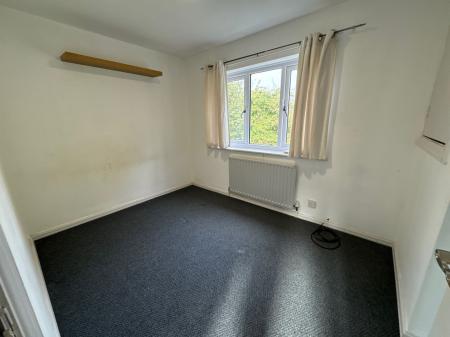 2 bedroom Terraced House to let in Mallard Close, Northampton, NN4