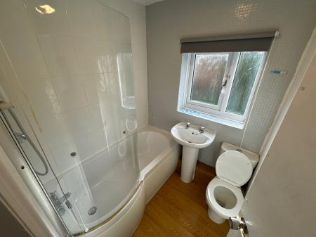 2 bedroom Terraced House to let in Mallard Close, Northampton, NN4