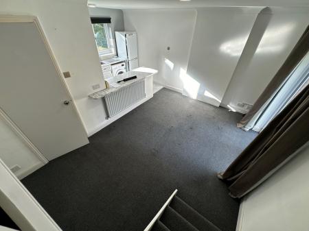 2 bedroom Terraced House to let in Mallard Close, Northampton, NN4