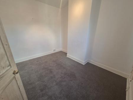 2 bedroom Terraced House to let in Wimbledon Street, St. James, Northampton, NN5