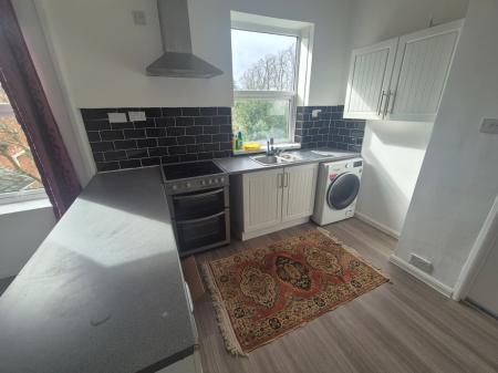 1 bedroom Flat to let in Colwyn Road, Northampton, NN1