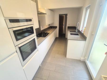 2 bedroom Terraced House to let in Thirlestane Road, Far Cotton, Northampton, NN4