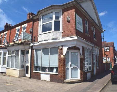 Spencer Bridge Road, St. James, Northampton, NN5