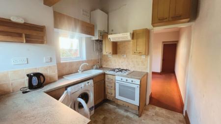 2 bedroom Terraced House to let in Manfield Road, Abington, Northampton, NN1