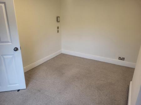 2 bedroom Terraced House to let in Southampton Road, Far Cotton, Northampton, NN4