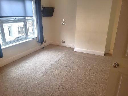 2 bedroom Terraced House to let in Southampton Road, Far Cotton, Northampton, NN4