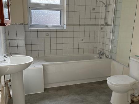 2 bedroom Terraced House to let in Alma Street, St. James, Northampton, NN5