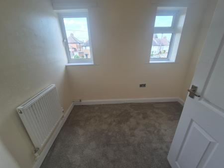 3 bedroom Semi-detached house to let in Pembroke Road, Northampton, NN5