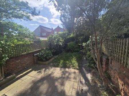 3 bedroom Terraced House to let in Loyd Road, Abington, Northampton, NN1