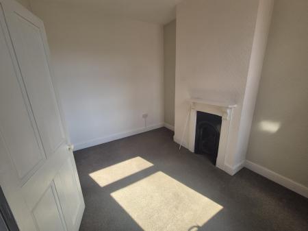3 bedroom Terraced House to let in Loyd Road, Abington, Northampton, NN1