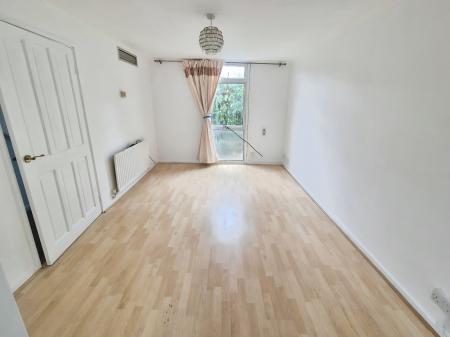3 bedroom Terraced House to let in Thorn Hill, Briar Hill, Northampton, NN4