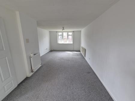 3 bedroom Semi-detached house to let in Pell Court, Lumbertubs, Northampton, NN3