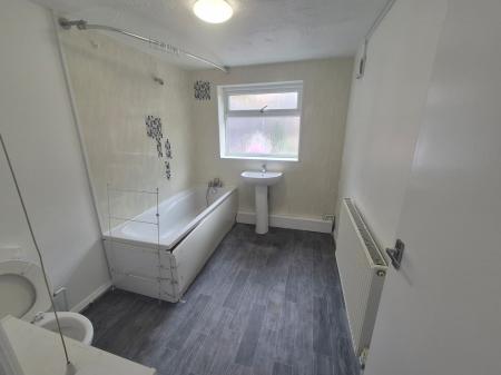 3 bedroom Terraced House to let in Talbot Road, Northampton, NN1