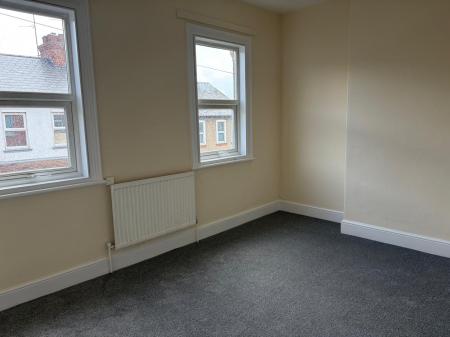 2 bedroom Terraced House to let in Raymond Road, Northampton, NN5