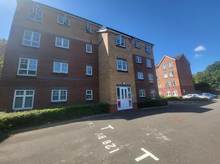 2 bedroom Flat to let in Beckets View, Town Centre, Northampton, NN1