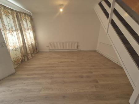 3 bedroom End of terrace house to let in Laceby Walk, Lings, Northampton, NN3