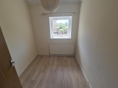 3 bedroom End of terrace house to let in Laceby Walk, Lings, Northampton, NN3