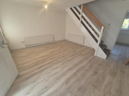 3 bedroom End of terrace house to let in Laceby Walk, Lings, Northampton, NN3