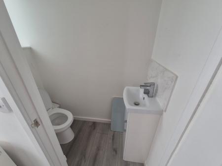 2 bedroom Detached house to let in Symington Street, Northampton, NN5