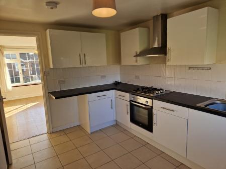 2 bedroom Bungalow to let in Wolsey Drive, Leicester, LE6