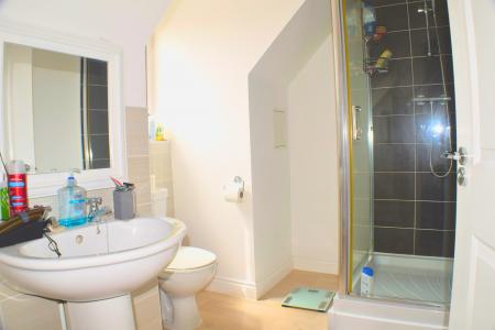 4 bedroom Semi-detached house to let in Fitzgerald Road, Little Billing, Northampton, NN3