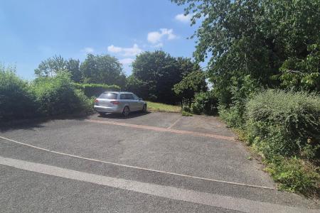 2 bedroom Terraced House to let in St. Dunstans Rise, Northampton, NN4
