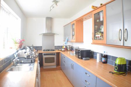 2 bedroom Terraced House to let in Palmerston Road, Northampton, NN1