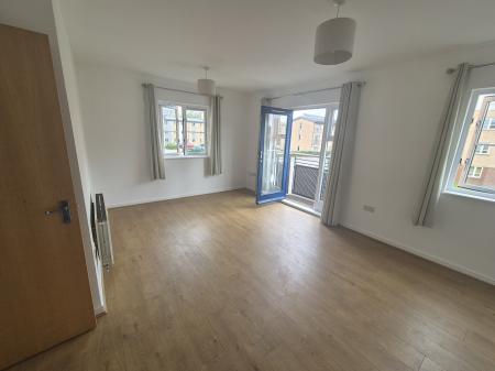 2 bedroom Flat to let in West Cotton Close, Far Cotton, Northampton, NN4