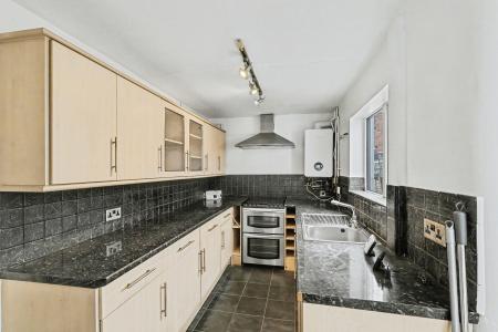 2 bedroom Terraced House for sale in Alcombe Road, The Mounts, Northampton, NN1