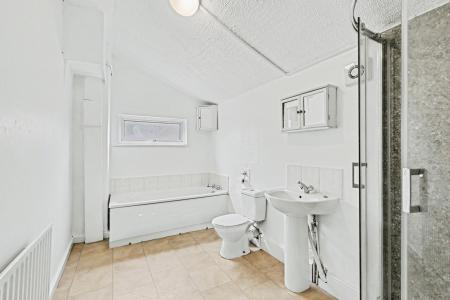 2 bedroom Terraced House for sale in Alcombe Road, The Mounts, Northampton, NN1